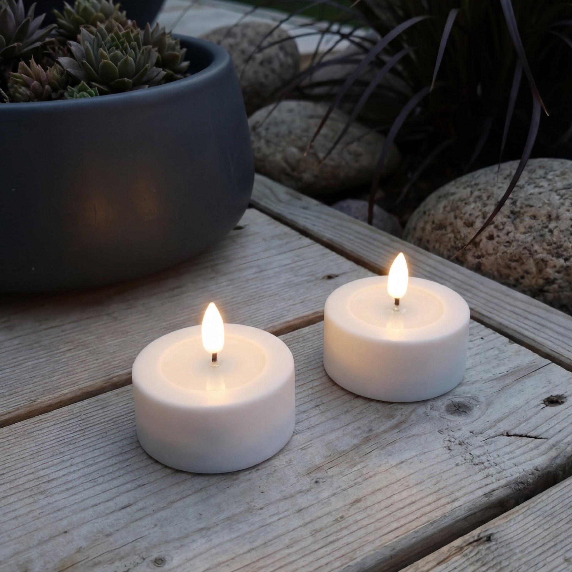 Outdoor LED Theelichtjes 2-pack – Real Flame Tealights van Deluxe Homeart