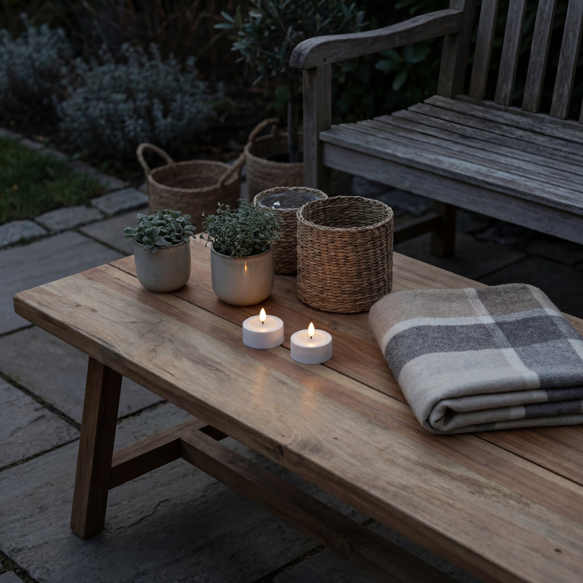 Outdoor LED Theelichtjes 2-pack – Real Flame Tealights van Deluxe Homeart