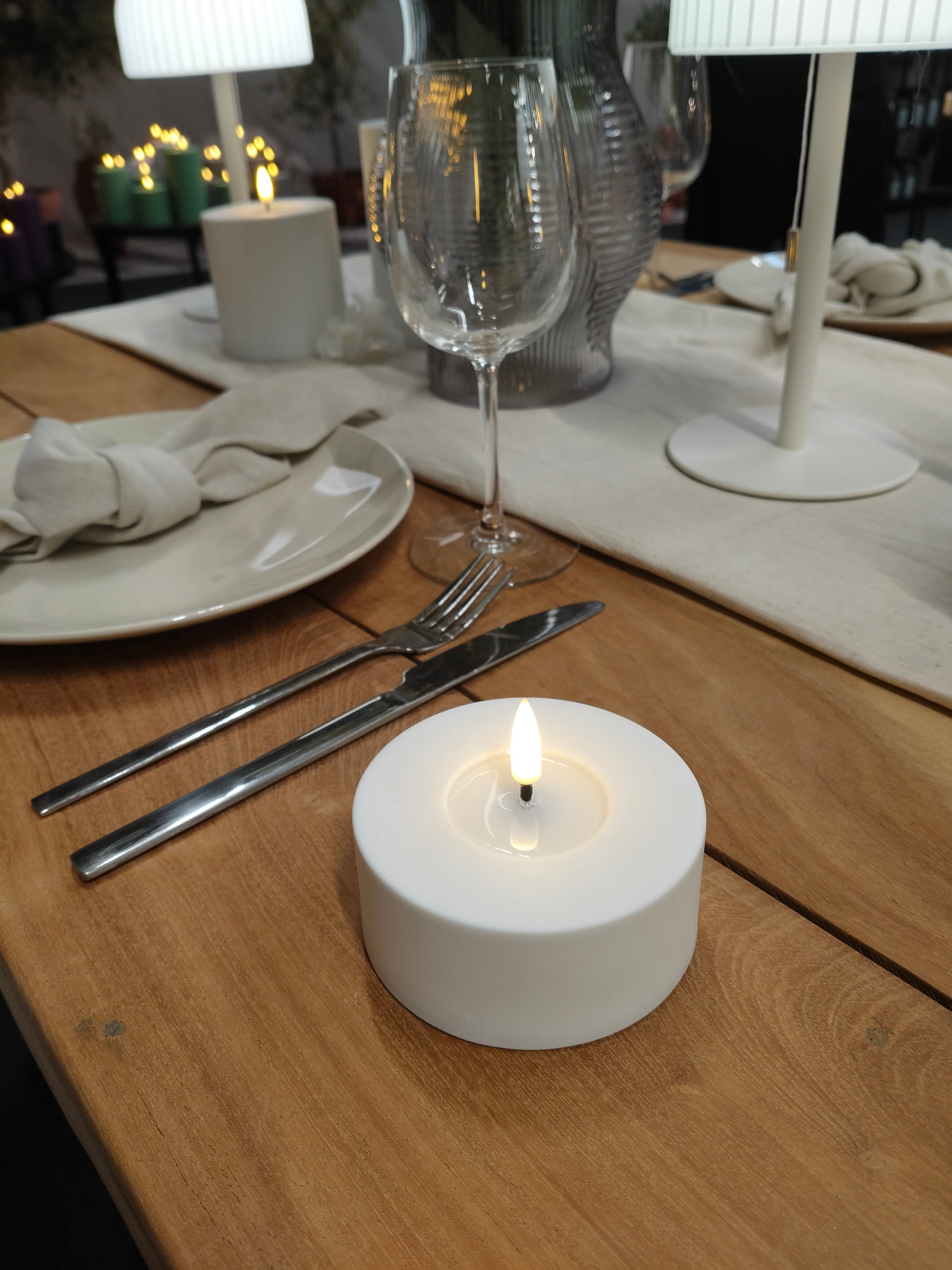 Outdoor Jumbo LED Theelicht – Real Flame van Deluxe Homeart