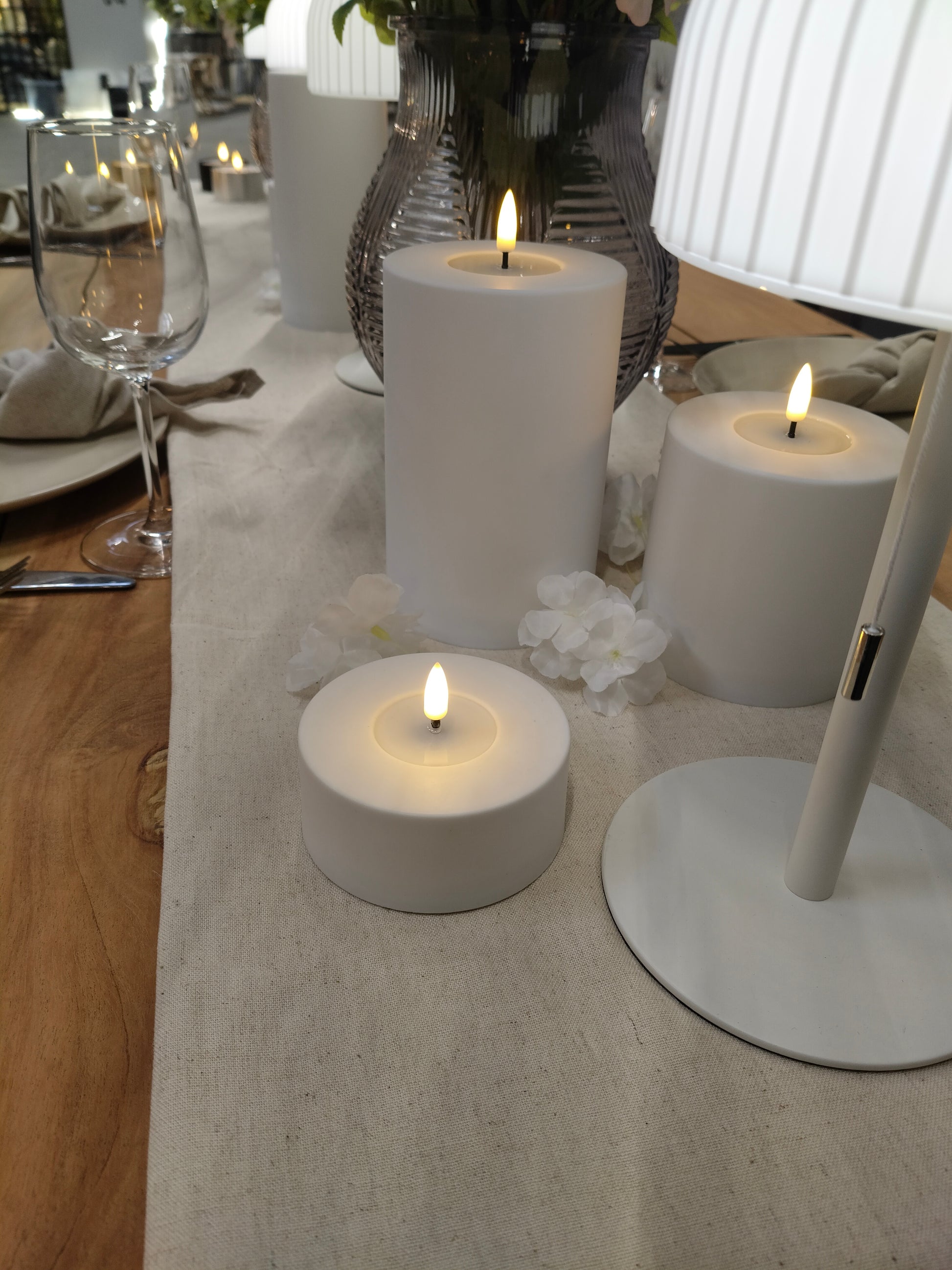 Outdoor Jumbo LED Theelicht – Real Flame van Deluxe Homeart