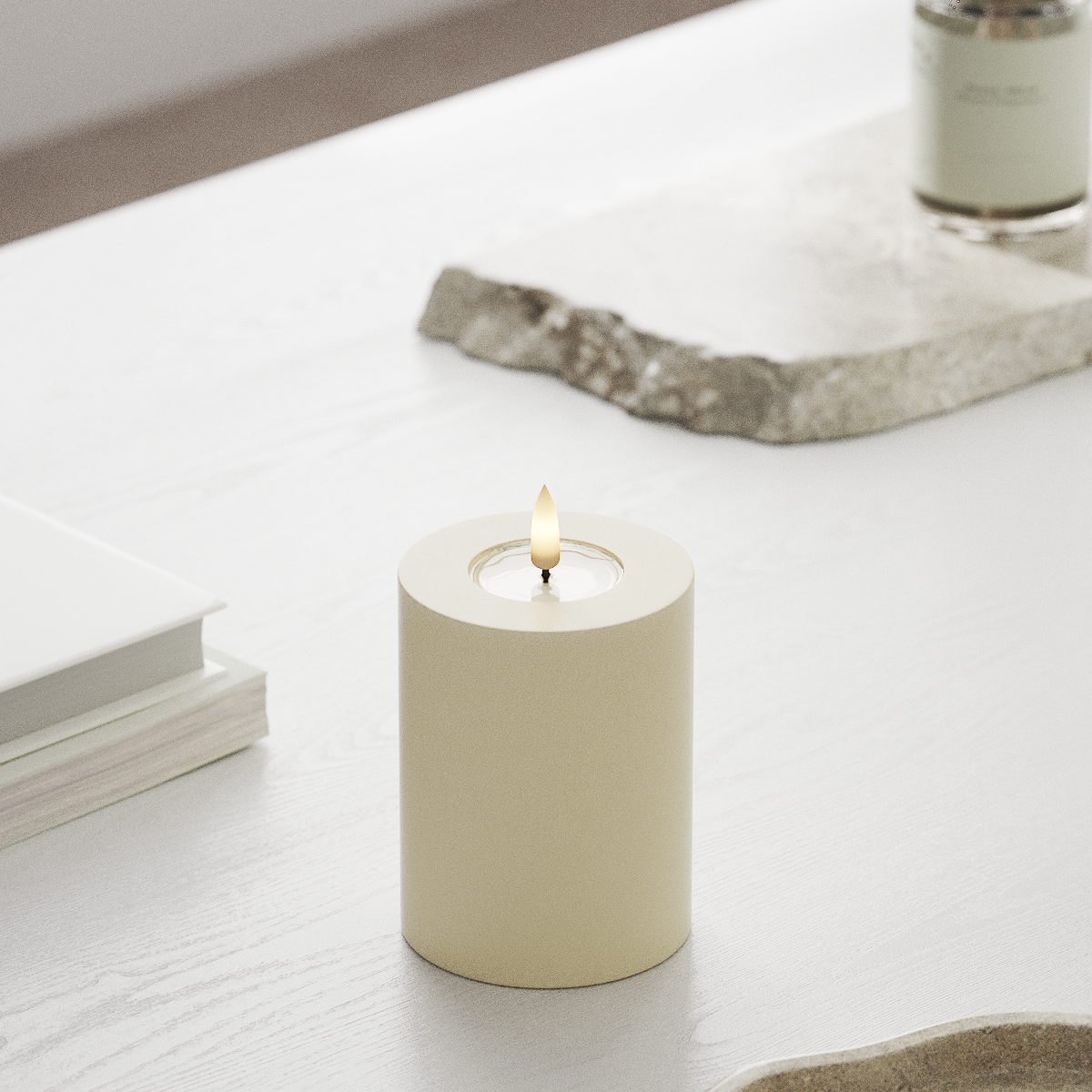 LED-Kerze D7,5 x 10 cm - Deluxe Echtwachs - Realistische 3D Flamme - Nordicflame-de