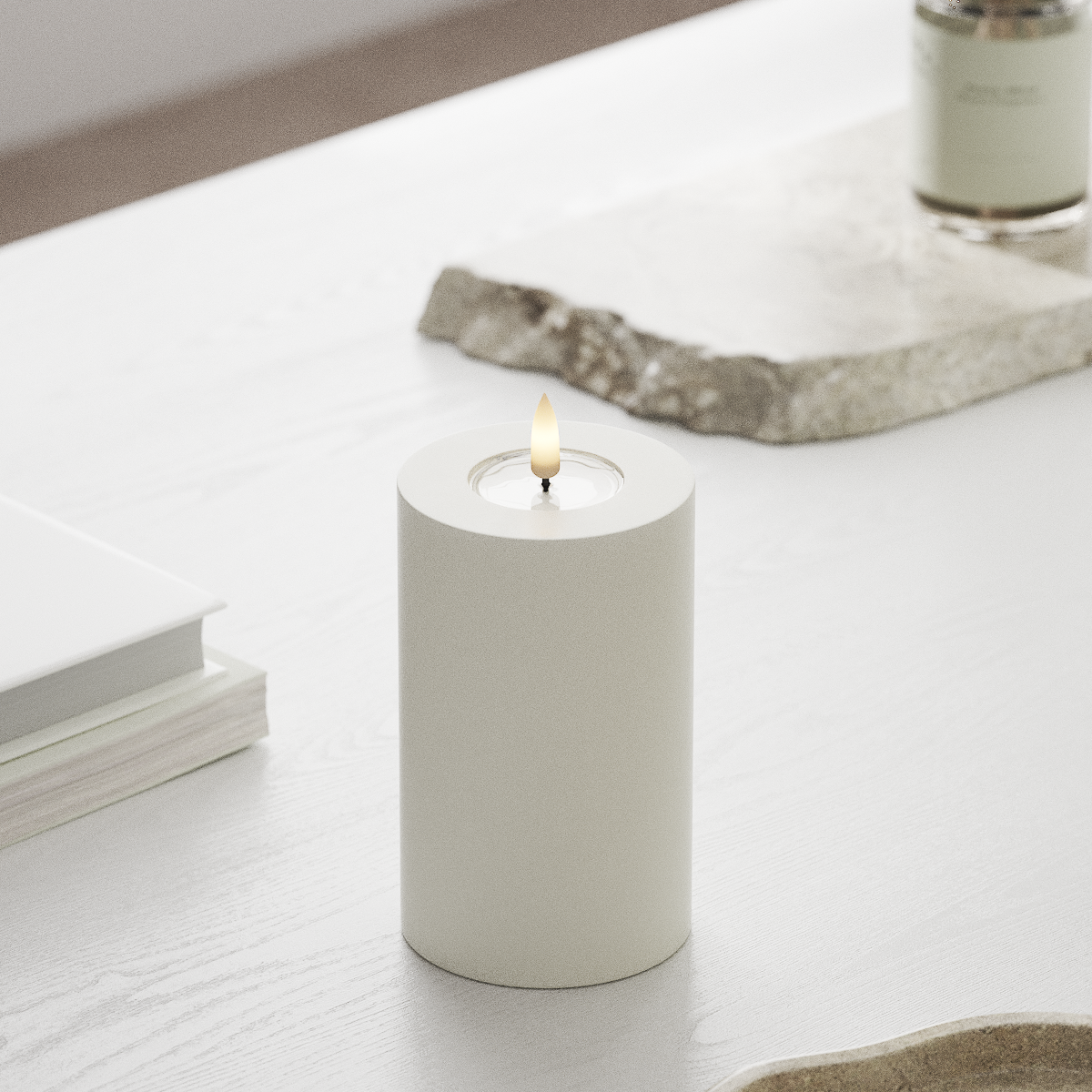 LED-Kerze D7,5 x 12,5 cm - Deluxe Echtwachs - Realistische 3D Flamme - Nordicflame-de