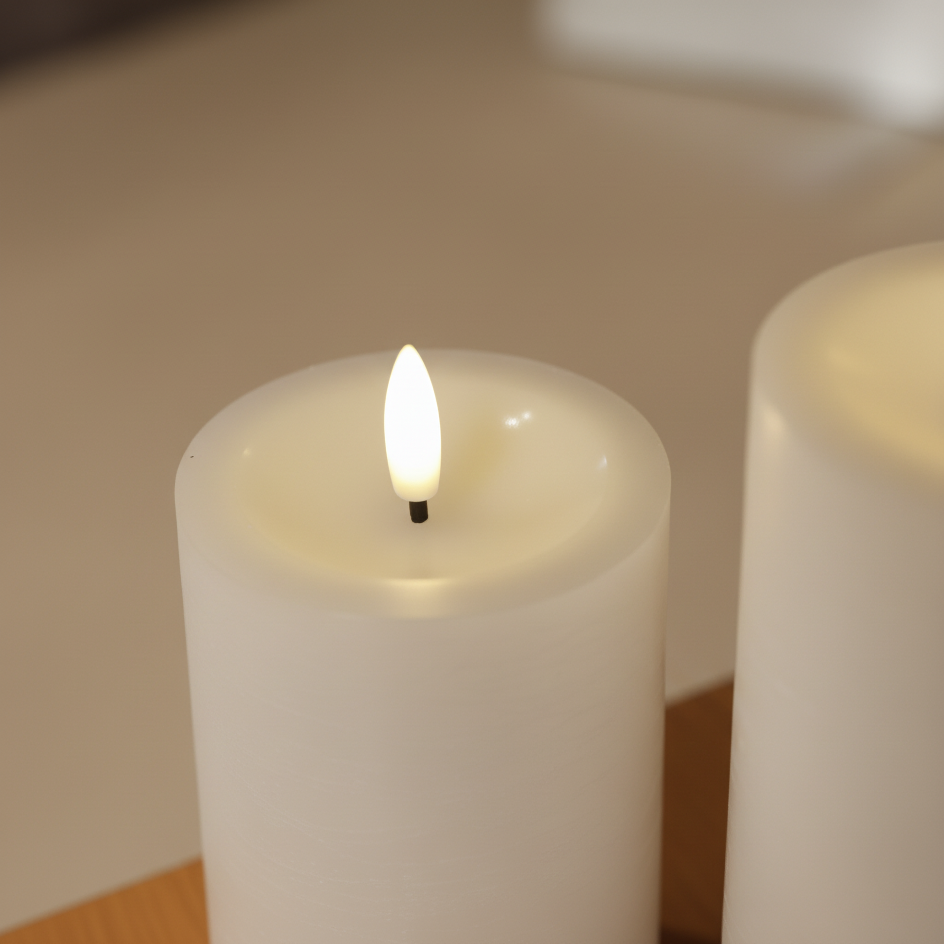 Realistische LED-kaars van echte was met 3D-vlam, sfeervol van Nordic Flame